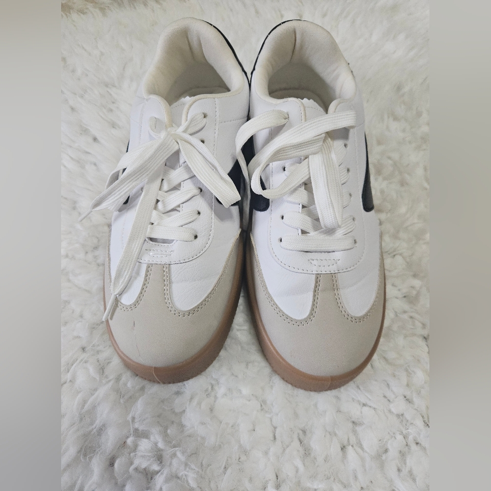 Dolce Vita  White and Beige Women's Shoes